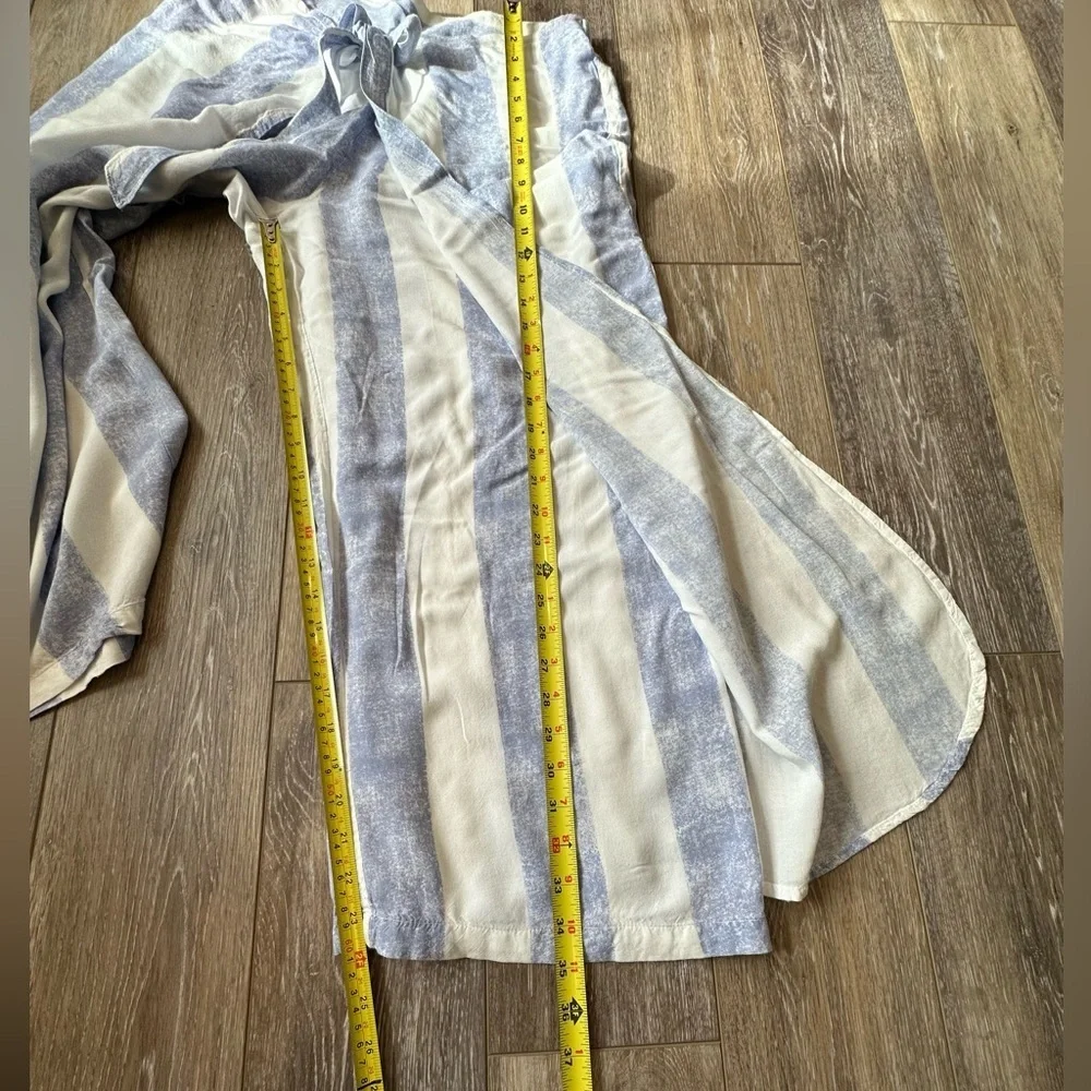 #6)  Shoreline 100% Rayon wrap style cropped pants excellent condition. - Picture 4 of 8